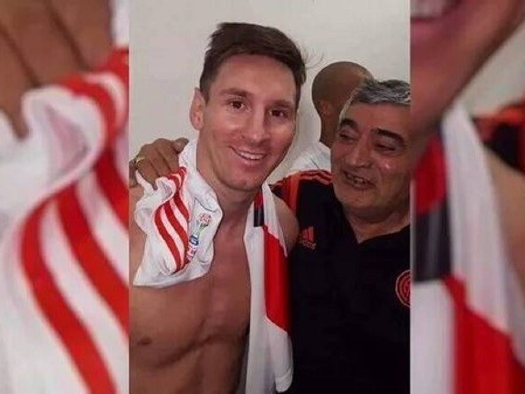 Messi con la camiseta de River