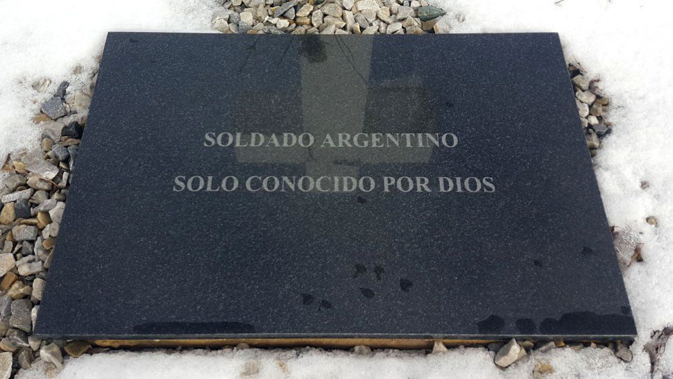 Malvinas familiares de los soldados viajarán a colocar placas en sus