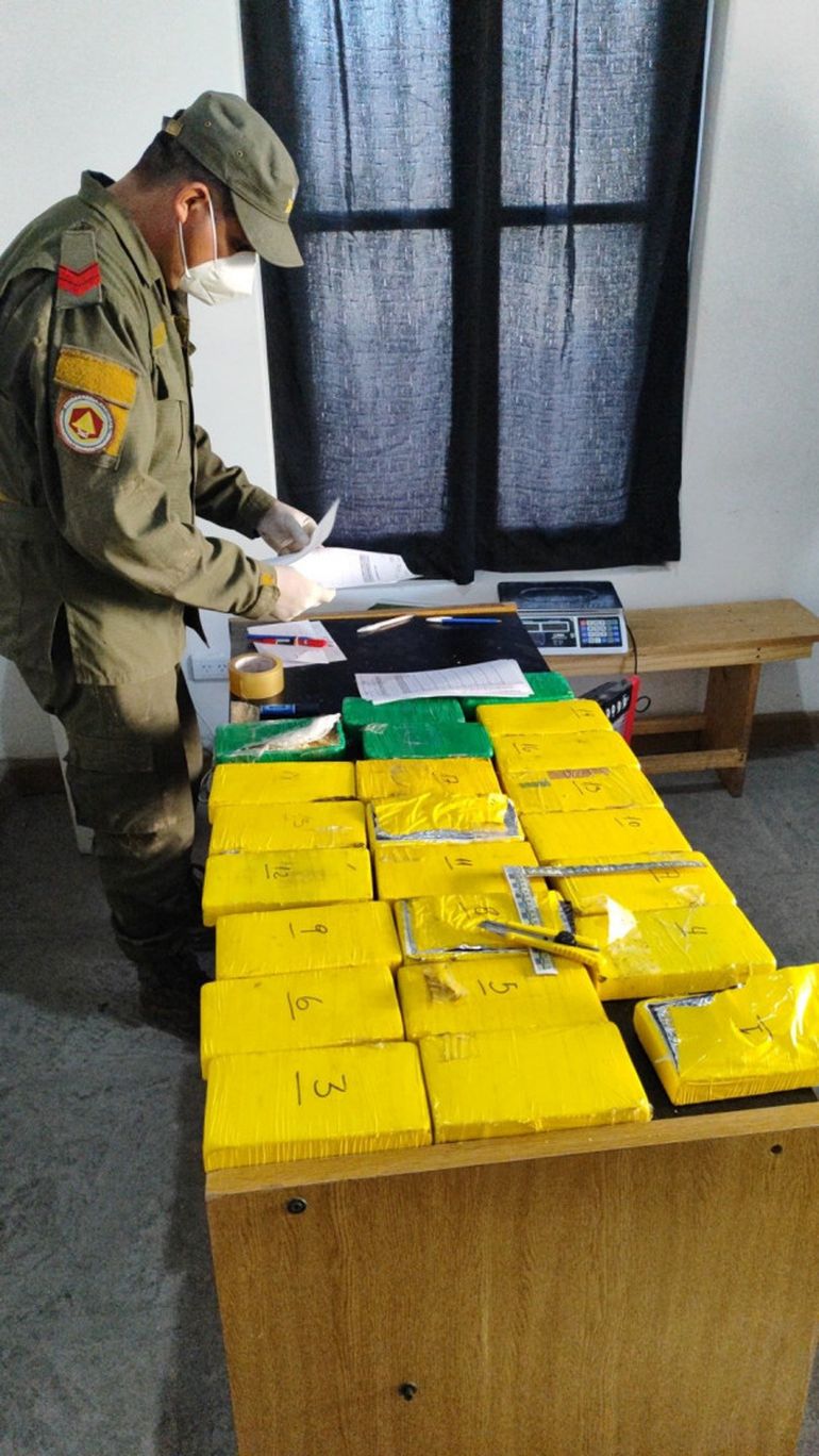 Volcán: encontraron un tanque de GNC con más de 23 kilos de cocaína Volcán: encontraron un tanque de GNC con más de 23 kilos de cocaína