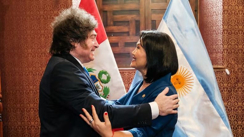 Milei mantuvo un encuentro con Keiko Fujimori en Lima,&nbsp;