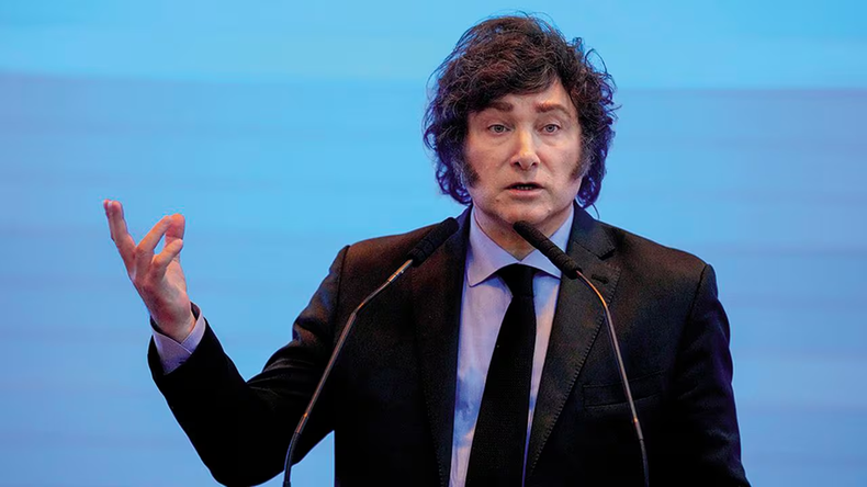 Javier Milei quiere vetar la movilidad jubilatoria
