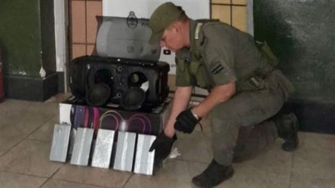 Todo Jujuy | Transportaba cocaína escondida dentro de un parlante desde Jujuy a Buenos Aires