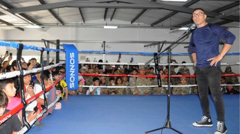 La visita de Sergio "Maravilla" Mart&iacute;nez a la "Pumita" Carabajal