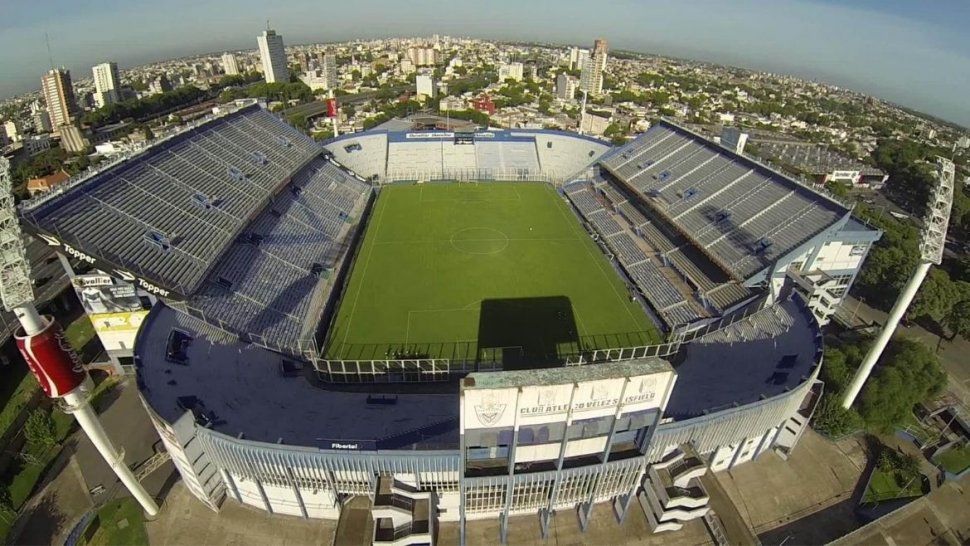 River haría de local en el estadio de Vélez