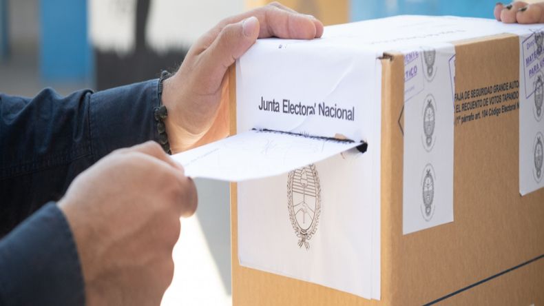 Luego de las PASO, los residentes del país tienen un nuevo encuentro con las urnas. Qué se vota y cuándo. Luego de las PASO, los residentes del país tienen un nuevo encuentro con las urnas. Qué se vota y cuándo.