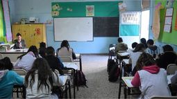 Caerácasi un 30% la matrícula escolar en Argentina