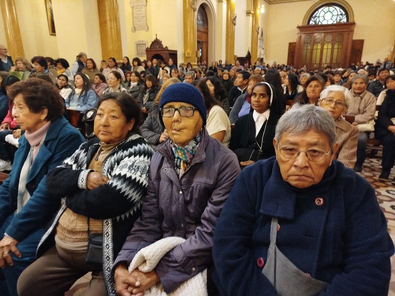 Misa en honor al papa Francisco. Misa en honor al papa Francisco.