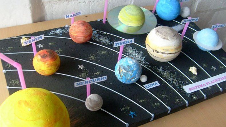 Joven palpaleño vende maquetas para poder seguir estudiando