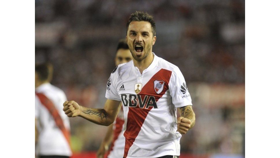 river se quedo con el primer round ante lanus