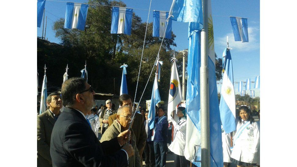 Izamiento de la Bandera Nacional