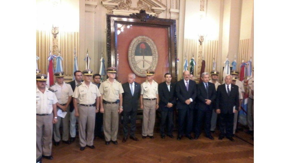 Acto en el Salón de la Bandera