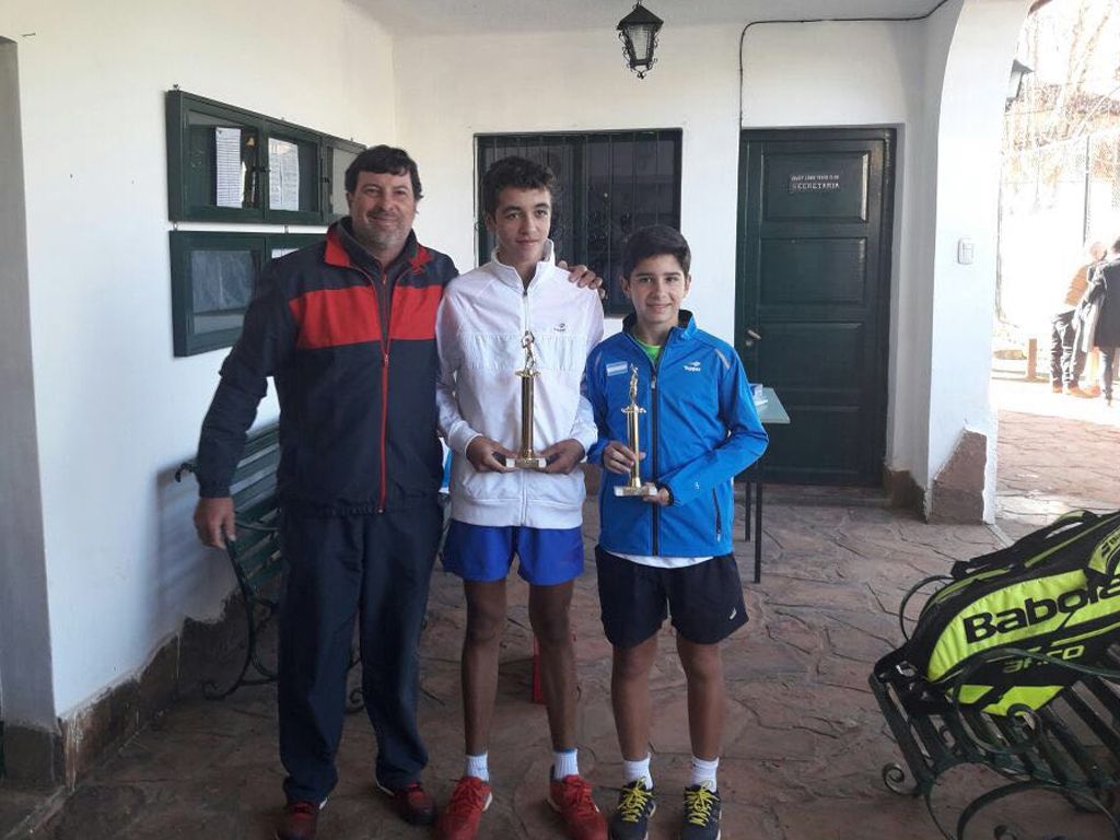 Tenis