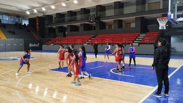 Clubes jujeños jugaron un torneo de básquet en el estadio Federación