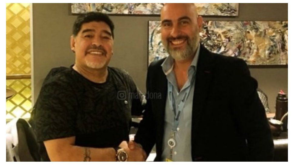 Locura en la llegada de Diego Armando Maradona a Sinaloa
