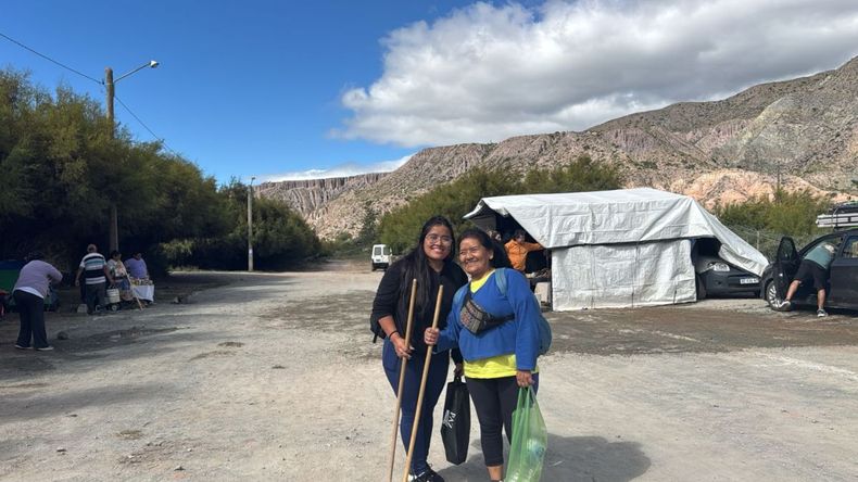 Canal 4 en vivo desde Tumbaya acompañando el ascenso de los peregrinos a Punta Corral
