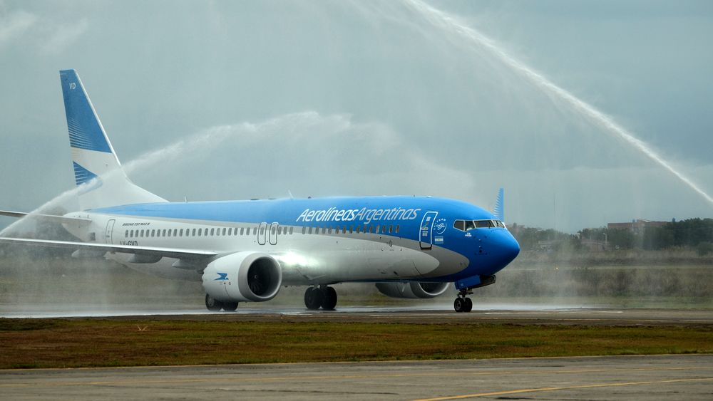 Presentaron en Jujuy un nuevo avión que, con varias escalas, recorrerá el país en un día