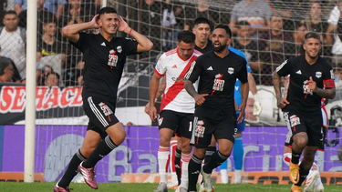 Dura derrota de River Plate ante Riestra por 2 a 0