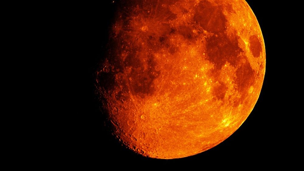 Mañana habrá luna roja