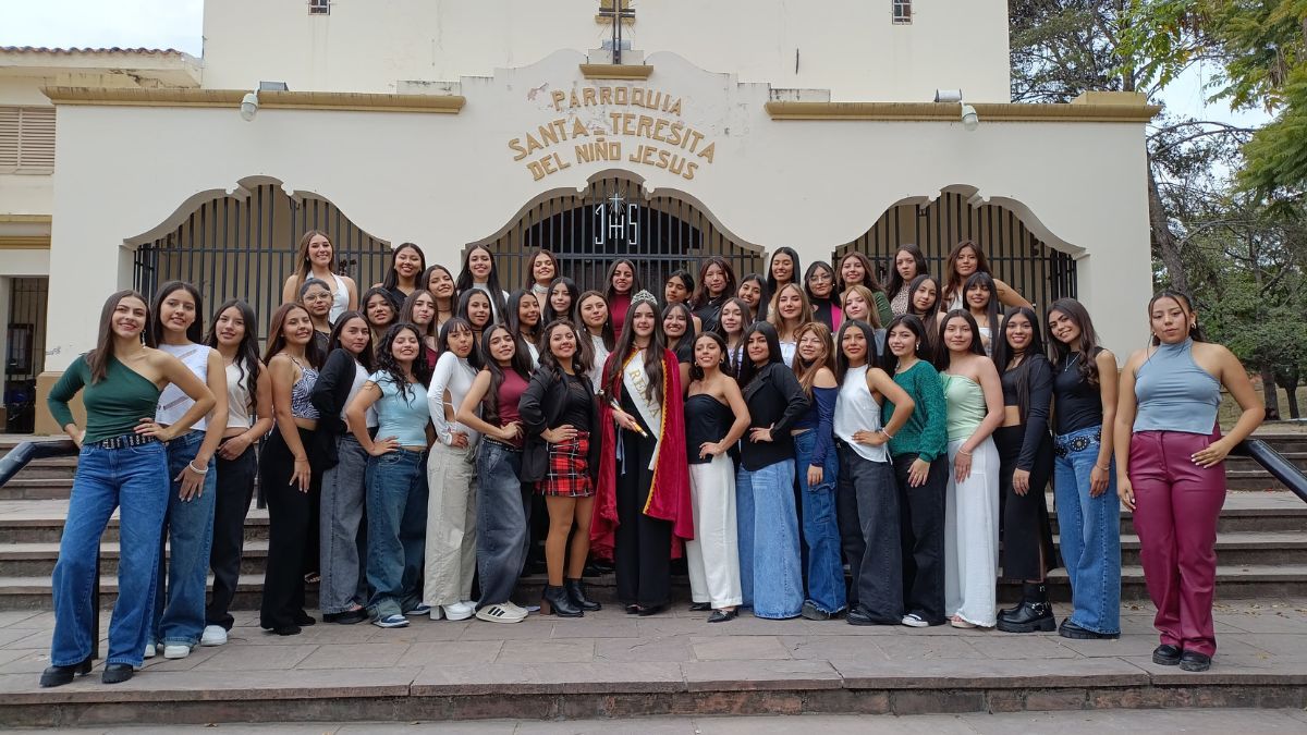estas son las 45 candidatas del Colegio Santa Teresita