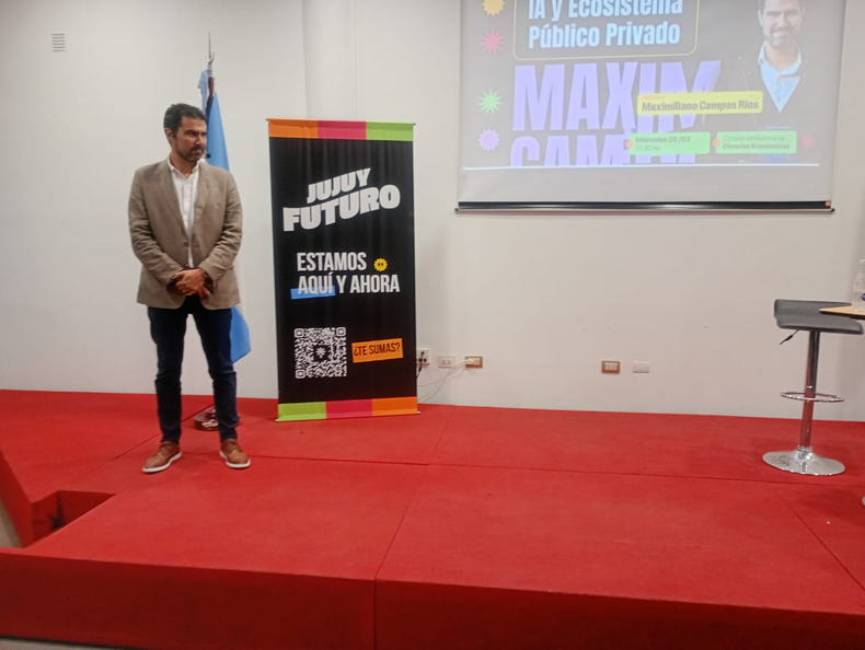 Maximiliano Campos Ríos, disertante. Maximiliano Campos Ríos, disertante.