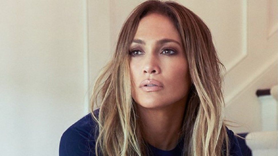 Jennifer López se dió un golpazo en pleno show en Las Vegas