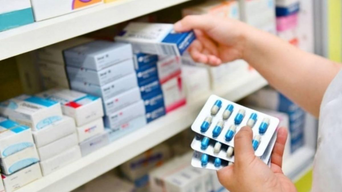 Acuerdan congelar precios de medicamentos nacionales
