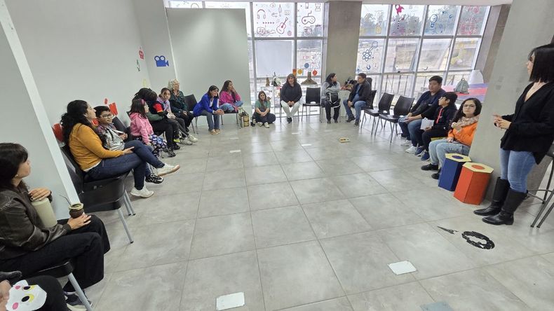 Ciudad Cultural: familias jujeñas participaron de una jornada por la protección de las infancias
