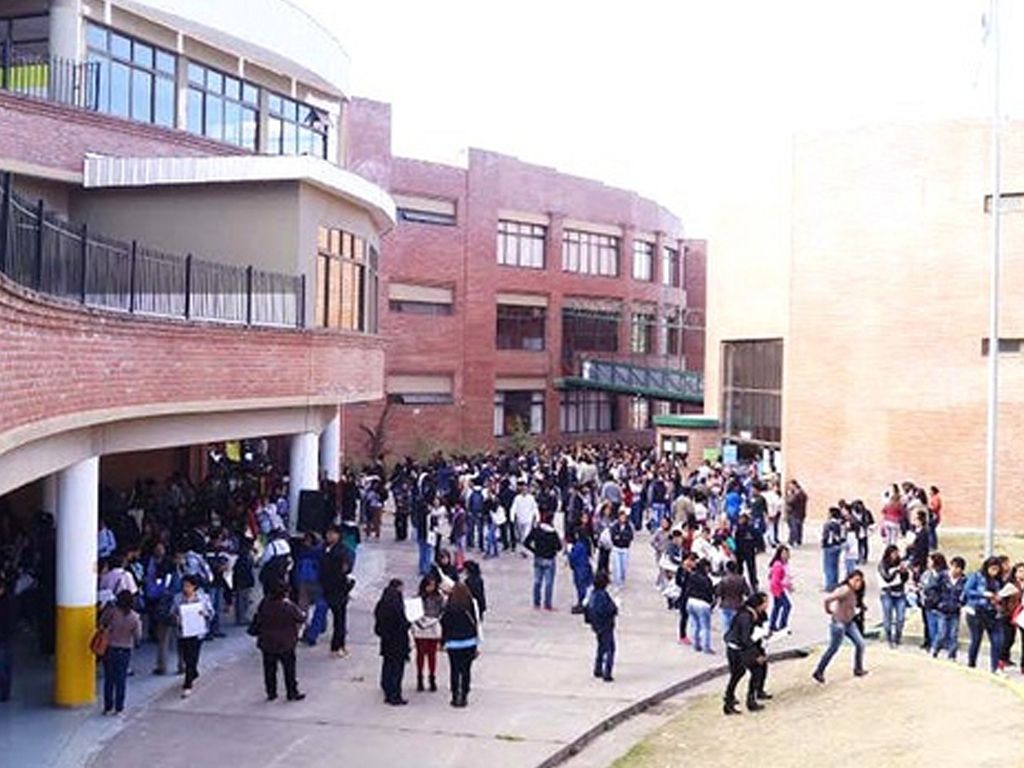 Complejo Educativo "José Hernández"