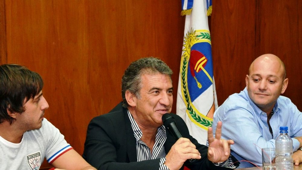 Urribarri junto a la JP