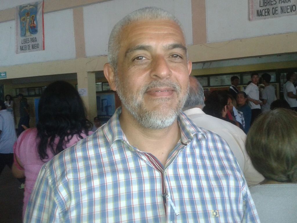 Juan Manuel Esquivel emitió su voto