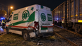 Un tren de carga chocó a una ambulancia del SAME en Puesto Viejo (imagen ilustrativa realizada con IA)