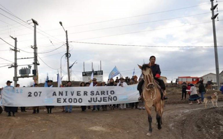 ÉXODO JUJEÑO EN SANTA CRUZ .jpg