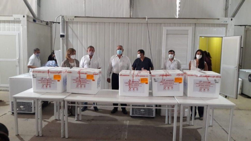 llego a jujuy el primer lote de 2.250 vacunas sputnik v para comenzar la vacunacion