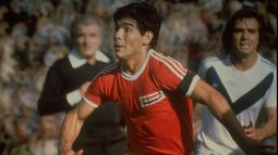 Se cumplen 45 años desde que Maradona jugó en Primera División