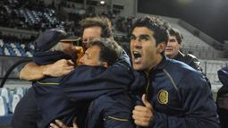 Rosario Central le ganó a Gimnasia de Jujuy y ascensio - Año archivo 2013