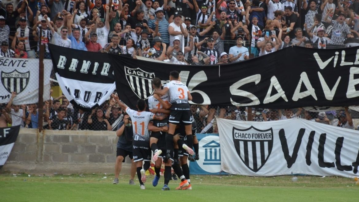 Chaco For Ever logró el tan buscado ascenso .