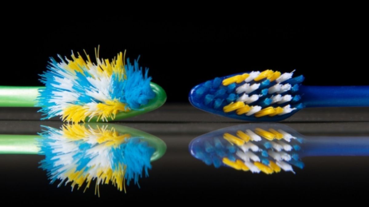 La importancia de cambiar el cepillo de dientes para una buena salud bucal La importancia de cambiar el cepillo de dientes para una buena salud bucal