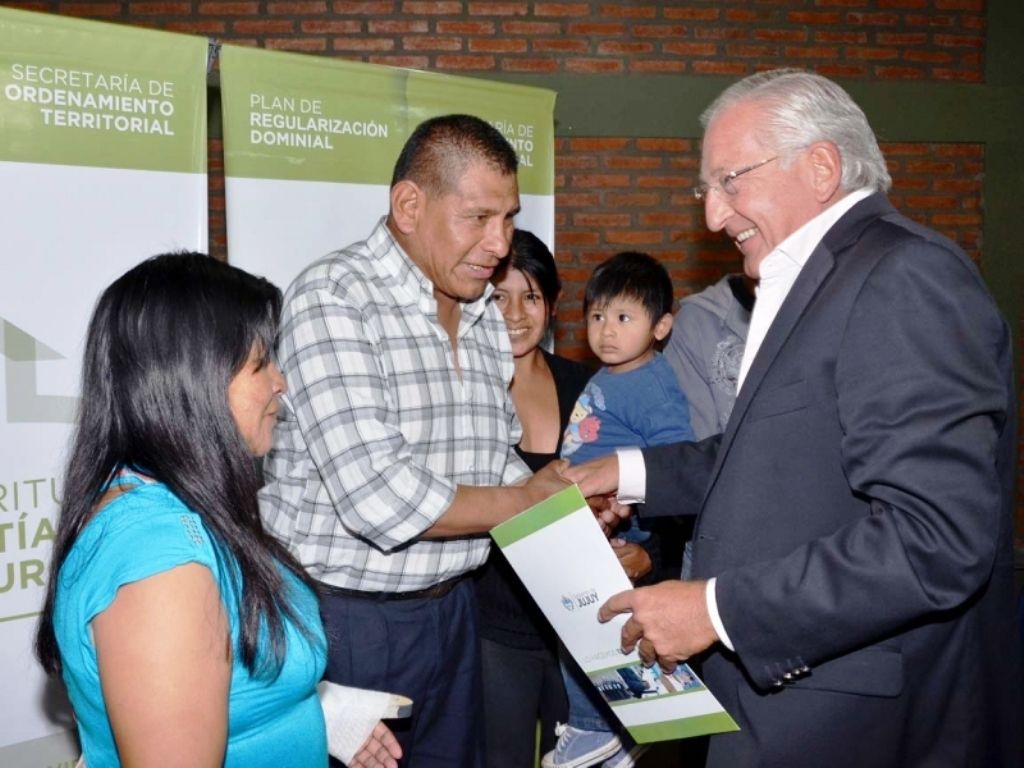 Fellner y vecinos B° 8 de Marzo