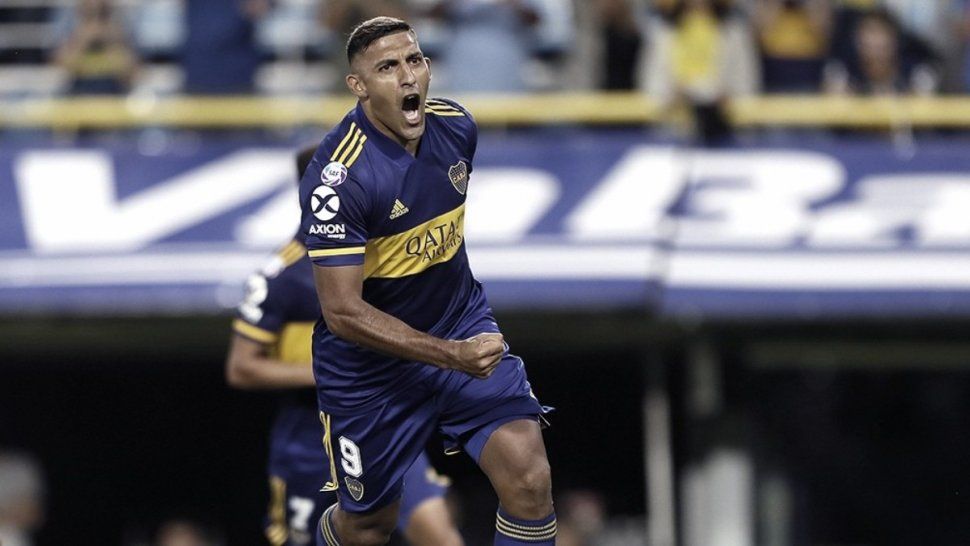 Wanchope abandonó la práctica y es duda para el domingo