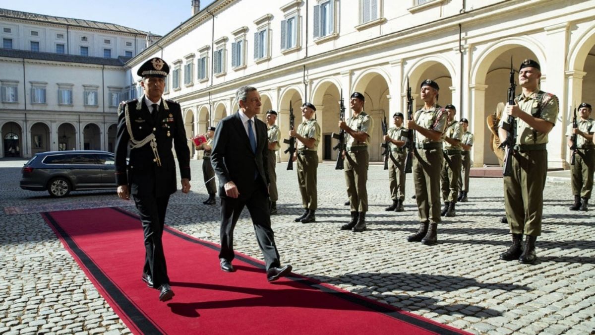 El primer ministro de Italia presento su renuncia.