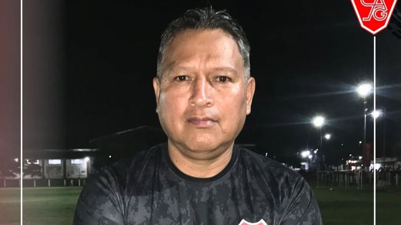 Horacio Tintilay entrenador del equipo femenino Horacio Tintilay entrenador del equipo femenino