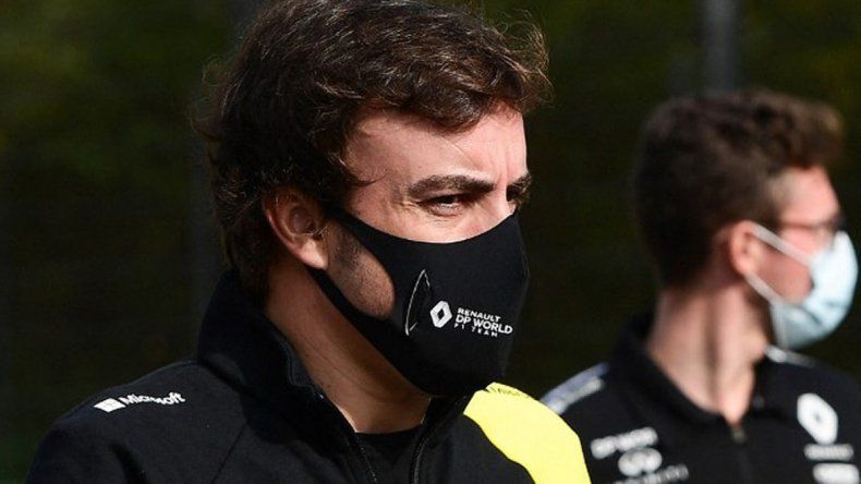 Fernando Alonso se recupera de una cirugía tras un accidente