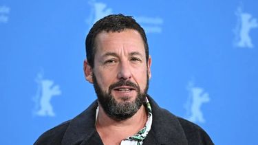La película también contó con las actuaciones de Carl Weathers, Bob Barker y Ben Stiller.