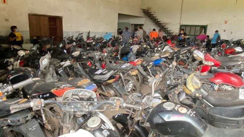 Este sábado realizarán un remate de motos y vehículos