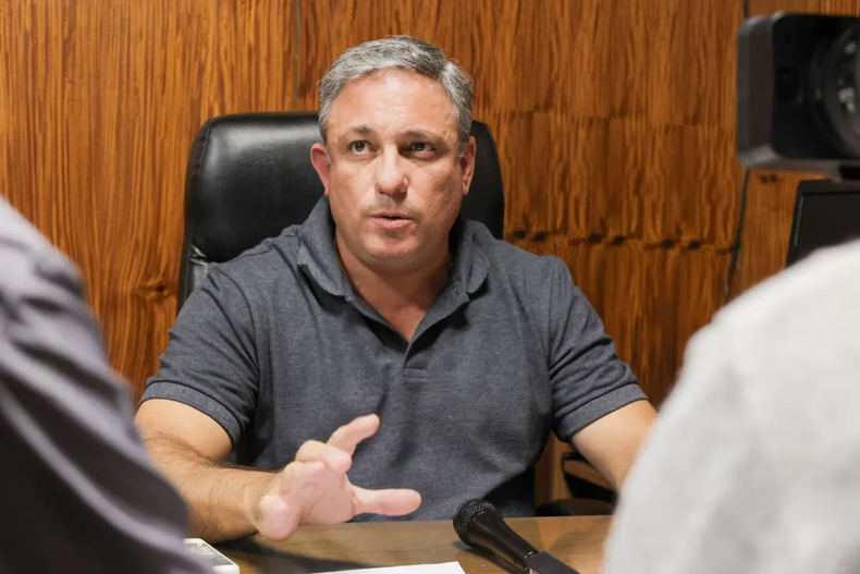 El secretario de Coordinación General de Salud, Javier Cadar, presentó un informe actualizado sobre el panorama epidemiológico del dengue en Jujuy,