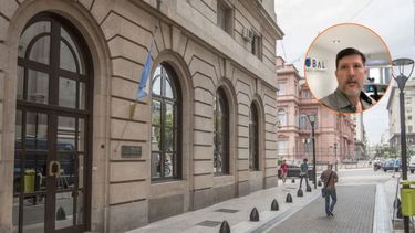 Se trata del ex director de la División de Asuntos Internos de la SIDE. Se trata del ex director de la División de Asuntos Internos de la SIDE.