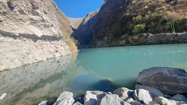 La Laguna Esmeralda es otro paseo espectacular para agregar en tu lista de lugares para visitar en Jujuy. La Laguna Esmeralda es otro paseo espectacular para agregar en tu lista de lugares para visitar en Jujuy.