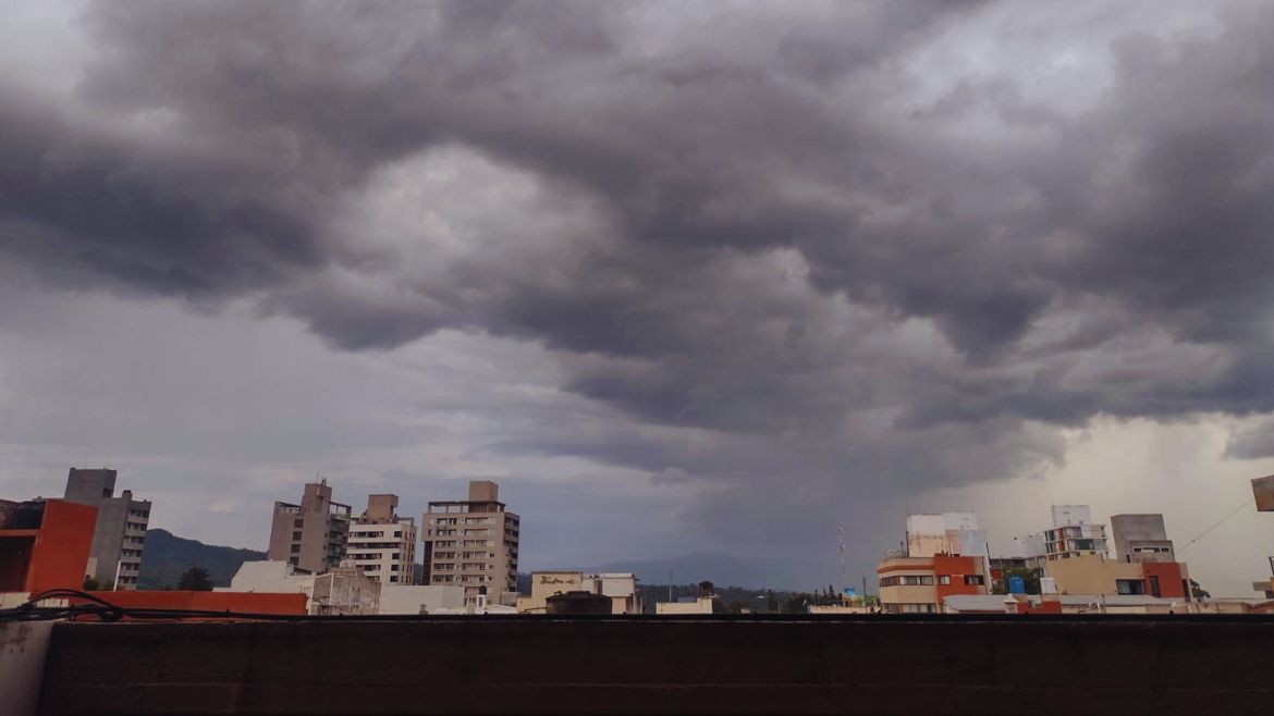 La alerta amarilla continúa en Jujuy.