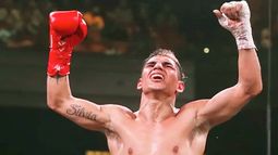 El boxeador Puma Martínez hizo historia y se convirtió en el nuevo campeón supermosca