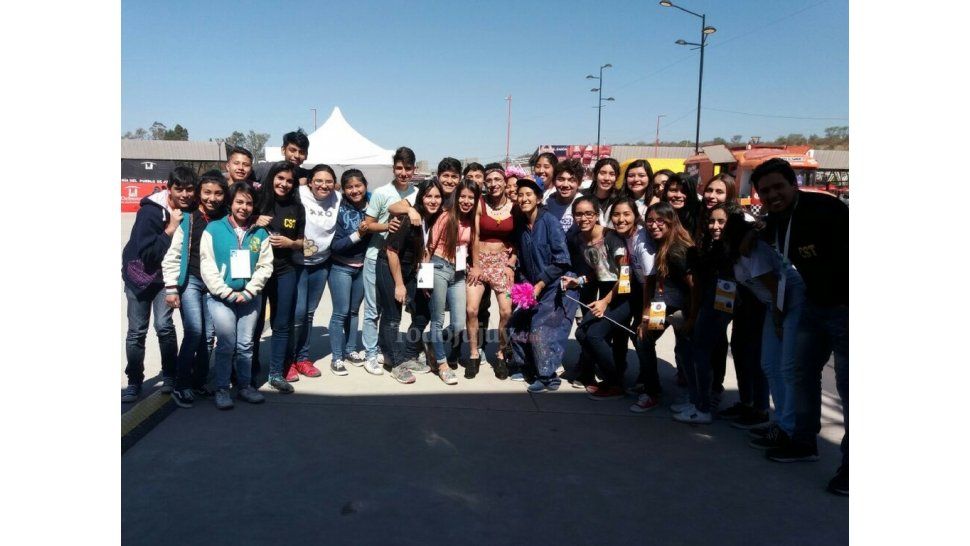 Fan Fest Lunes 18